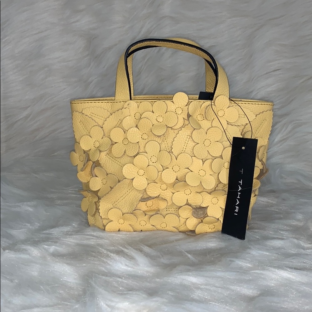 NWT: T TAHARI GRETA CROSSBODY